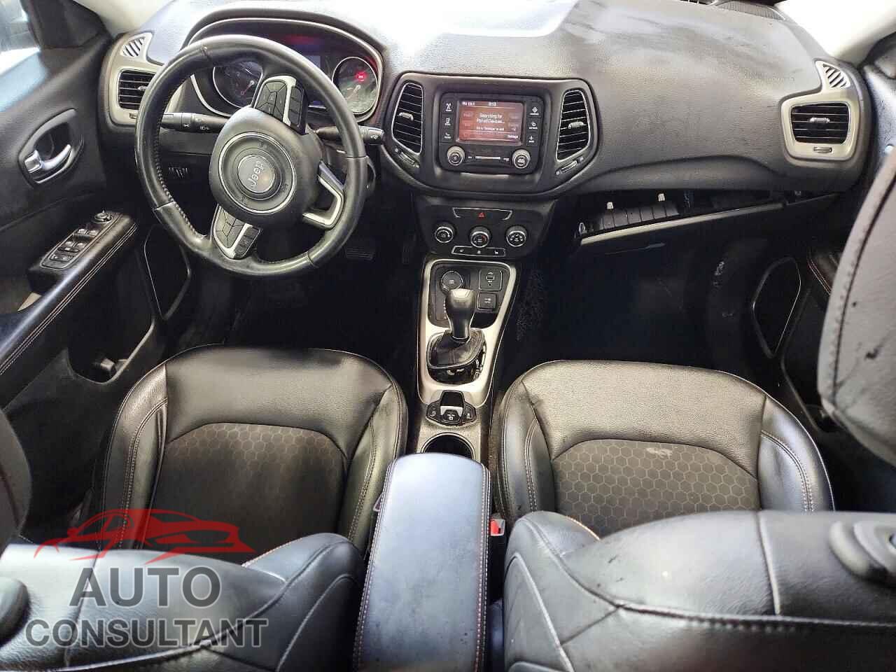 JEEP COMPASS 2018 - 3C4NJDBB7JT328237