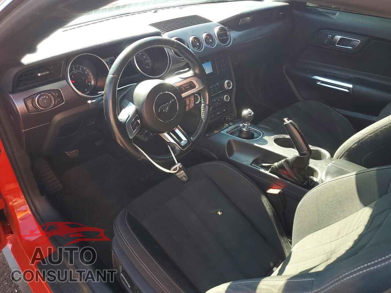FORD MUSTANG 2019 - 1FA6P8CF1K5152661