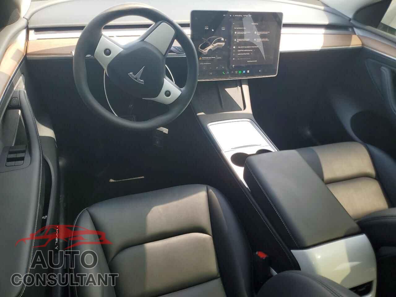 TESLA MODEL Y 2024 - 7SAYGDED3RF097794