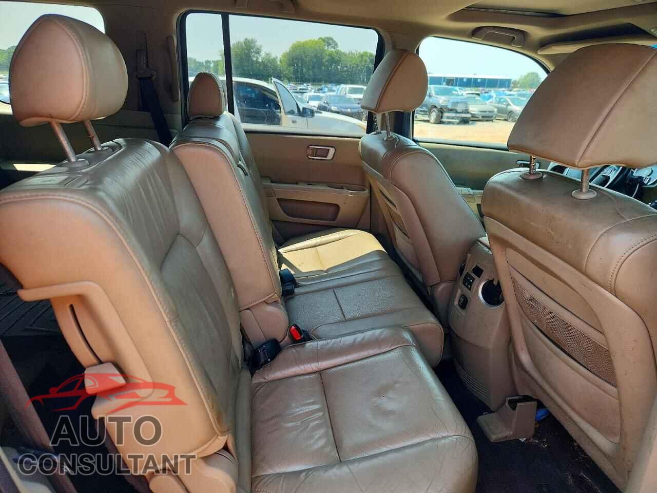 HONDA PILOT 2011 - 5FNYF3H54BB041920