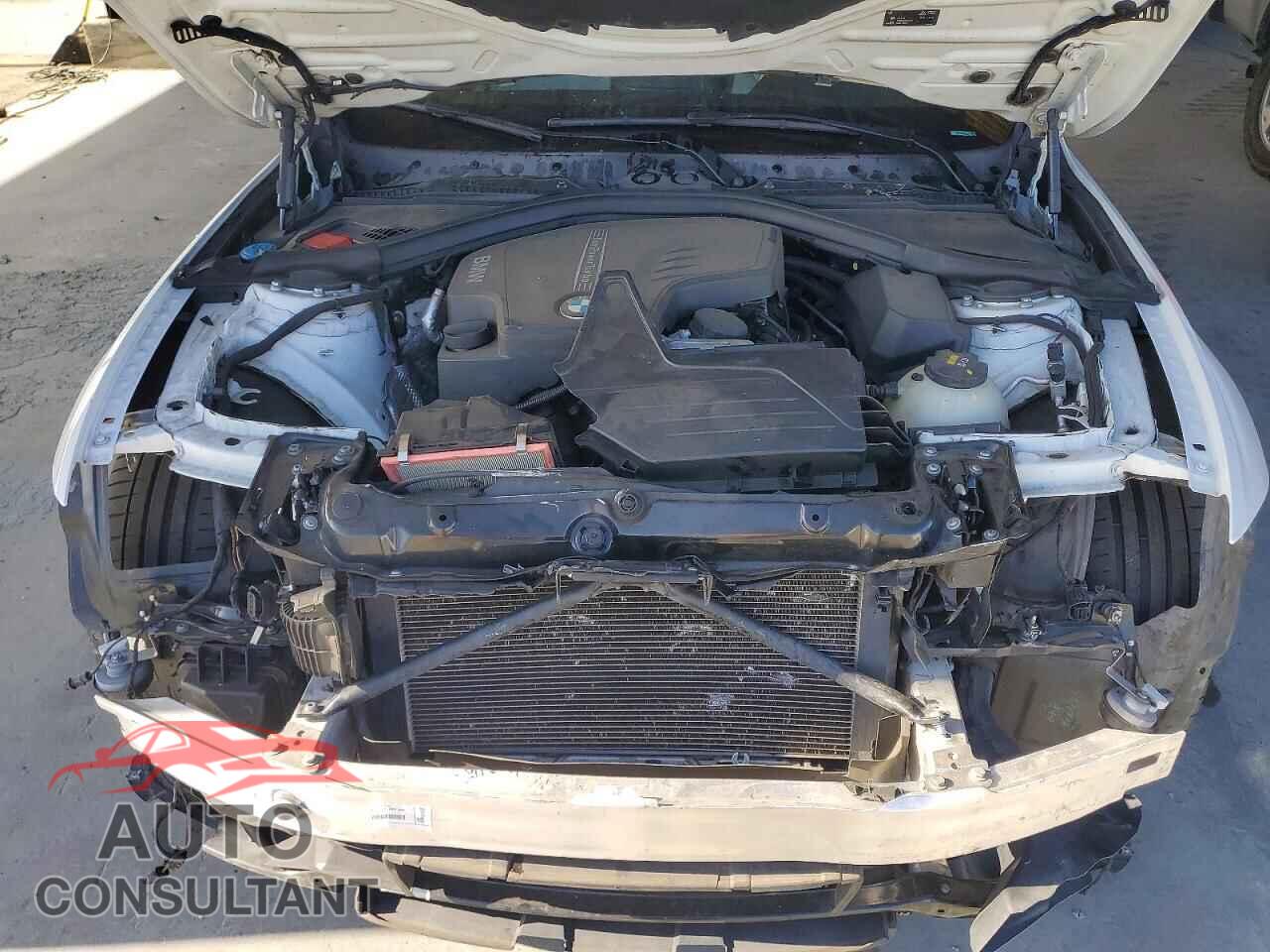BMW 3 SERIES 2016 - WBA8E9G55GNU28215