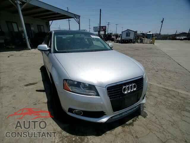 AUDI A3 2011 - WAUBEAFM3BA136272