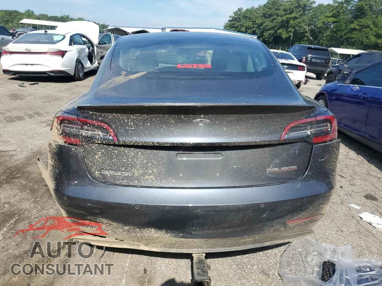 TESLA MODEL 3 2018 - 5YJ3E1EB7JF082942