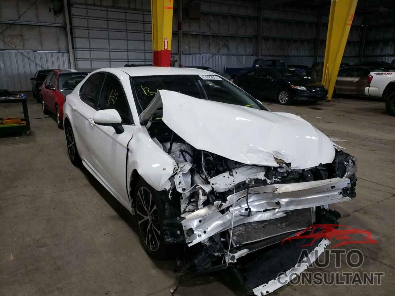 TOYOTA CAMRY 2020 - 4T1G11AK4LU318214