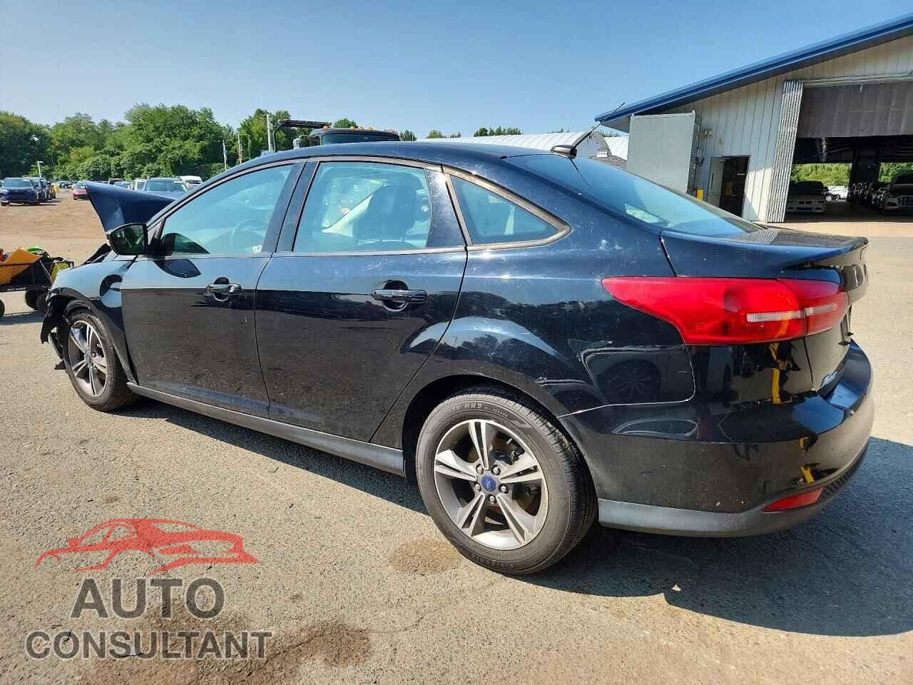 FORD FOCUS 2018 - 1FADP3FE3JL200345