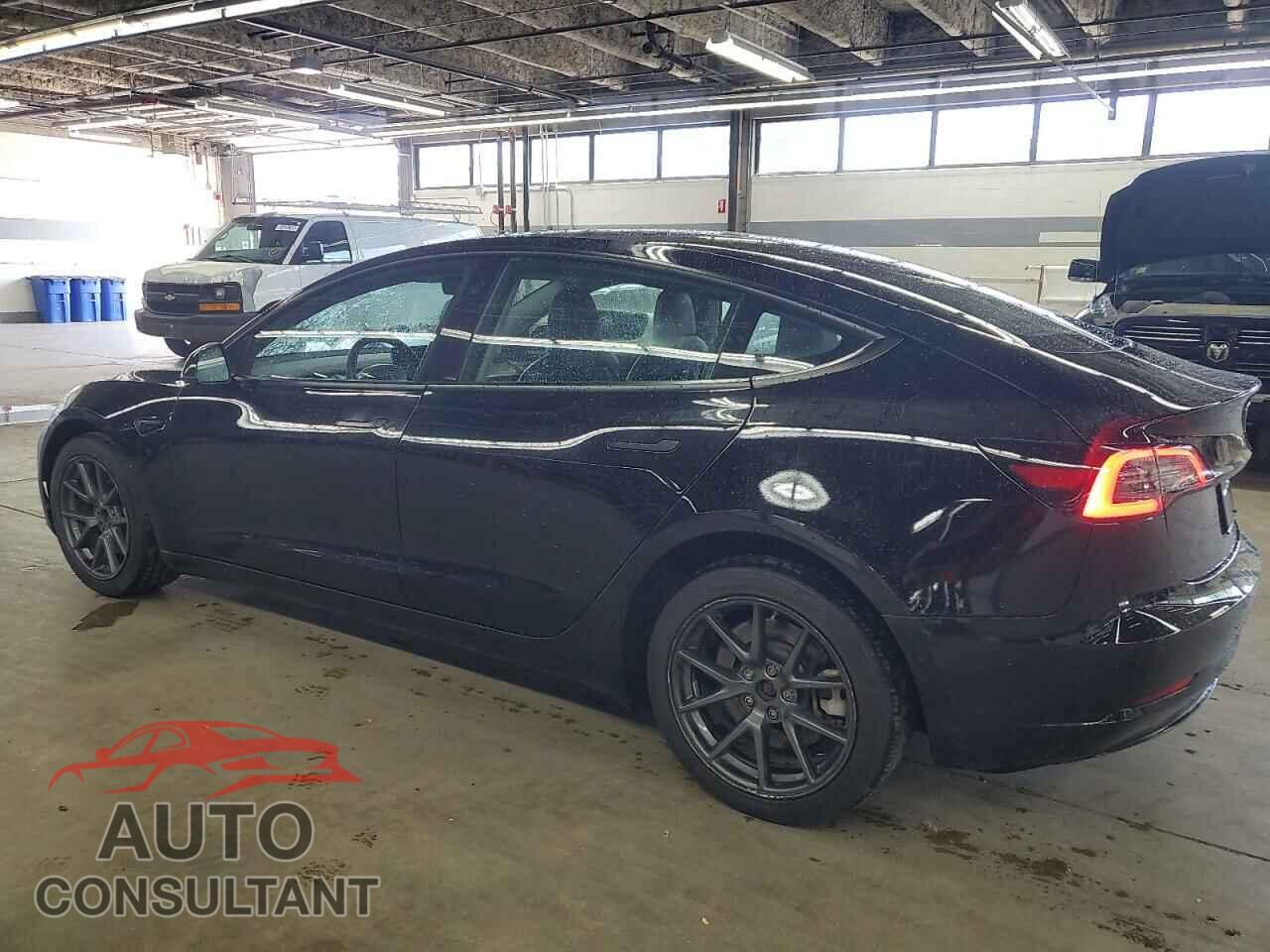 TESLA MODEL 3 2022 - 5YJ3E1EA9NF372001