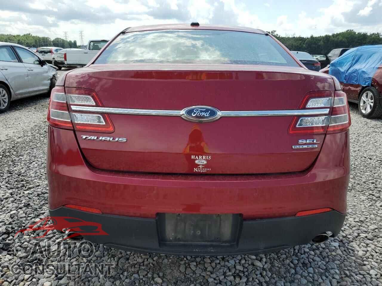 FORD TAURUS 2016 - 1FAHP2E89GG148731