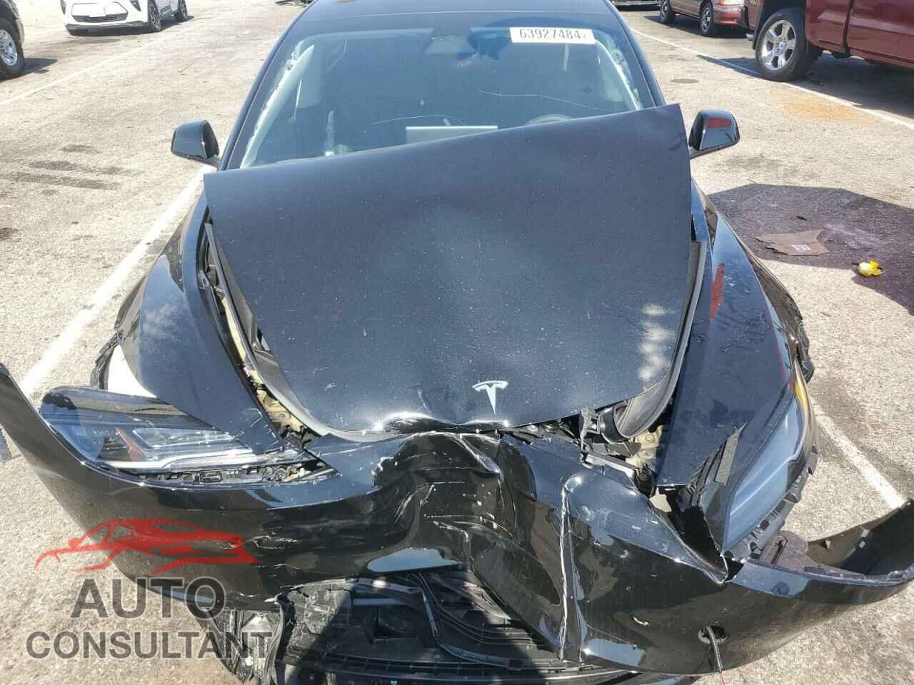 TESLA MODEL 3 2024 - 5YJ3E1EAXRF726517