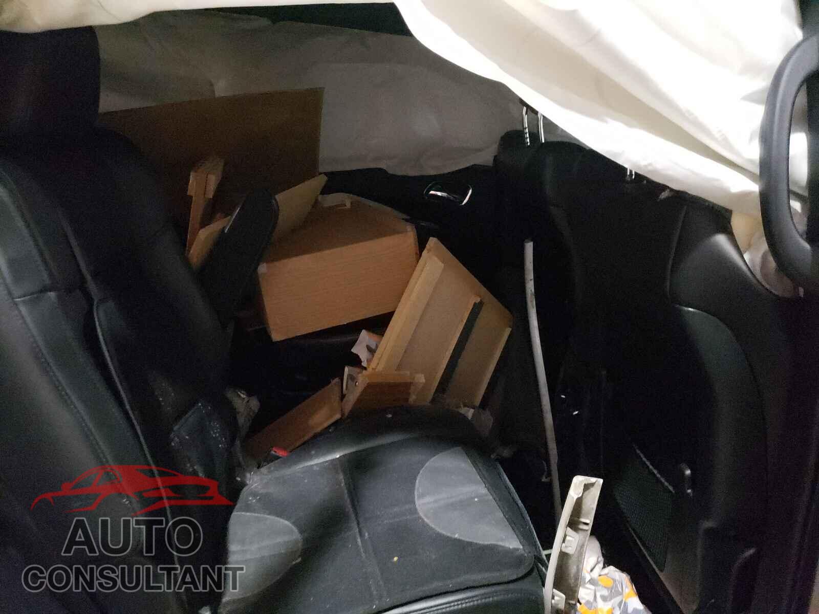 DODGE DURANGO 2018 - 1C4RDJDG1JC271612