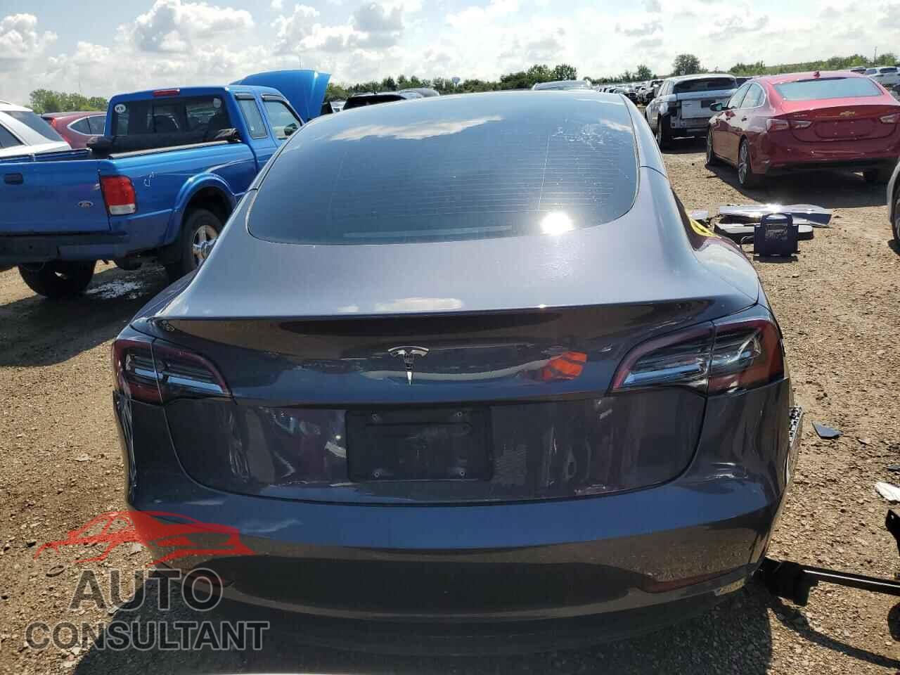 TESLA MODEL 3 2023 - 5YJ3E1EA5PF403456