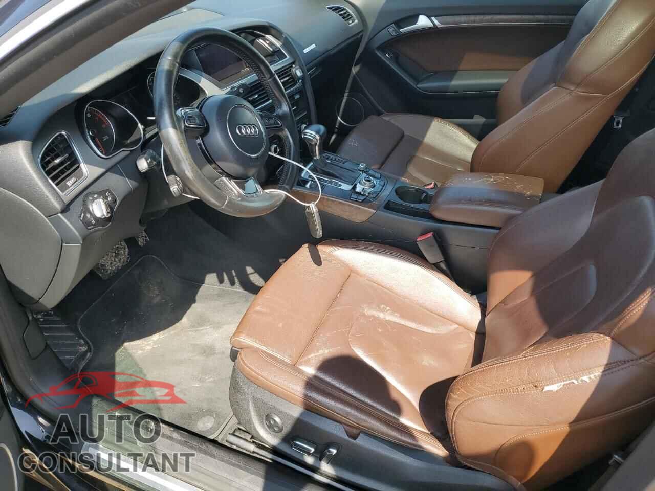 AUDI A5 2013 - WAULFAFR1DA016177
