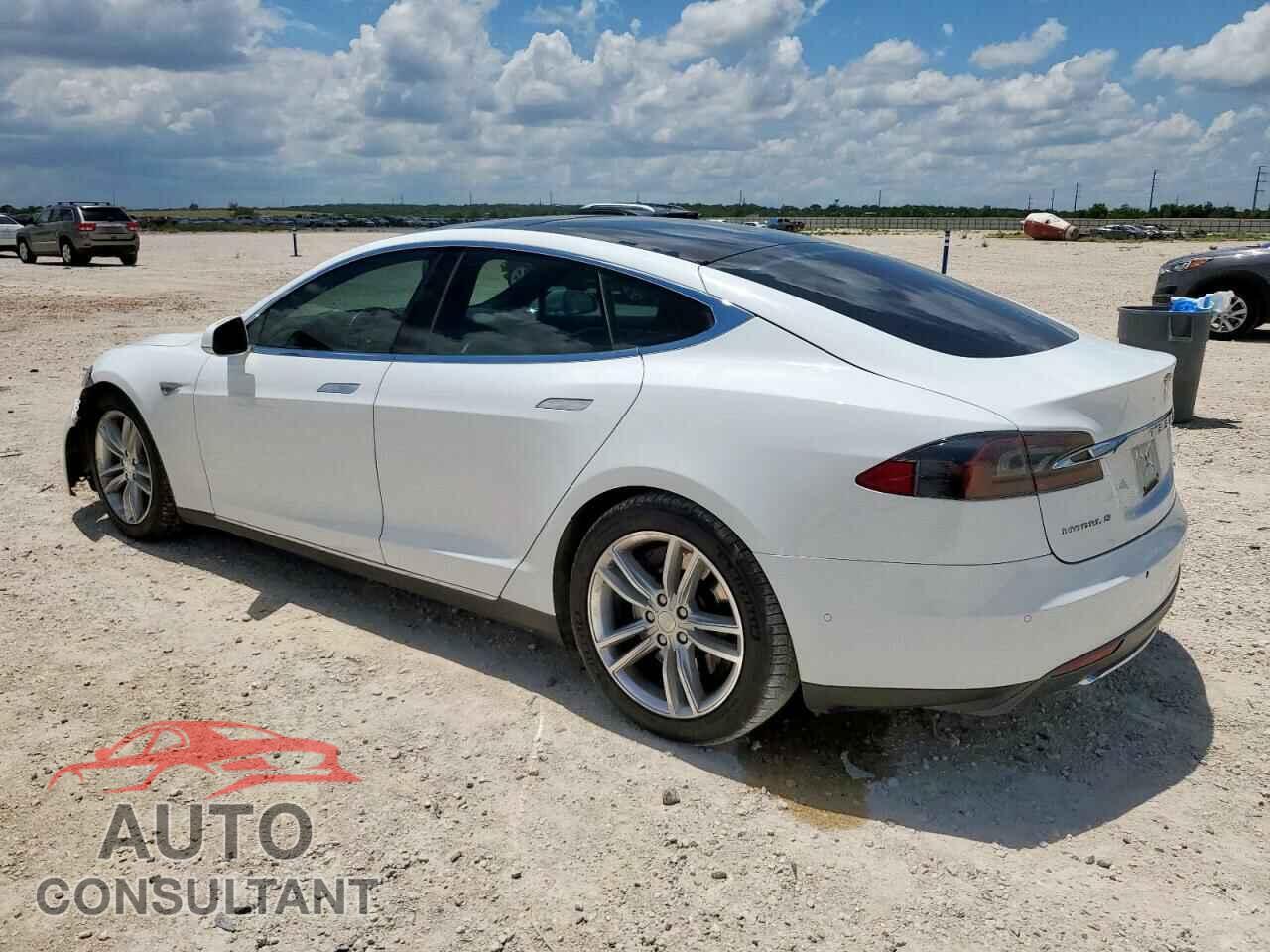 TESLA MODEL S 2015 - 5YJSA1E18FF114433
