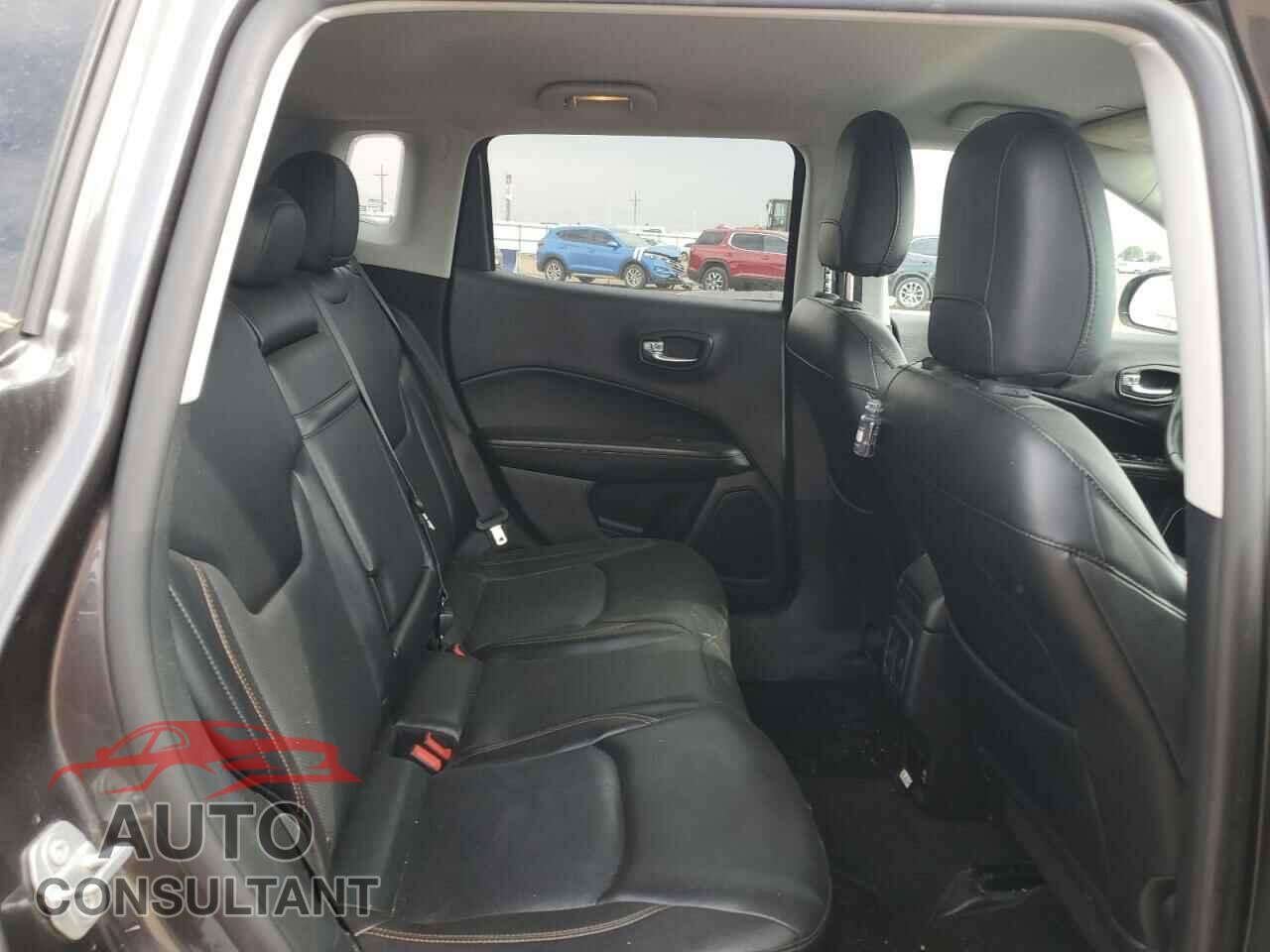 JEEP COMPASS 2017 - 3C4NJDCB3HT675010