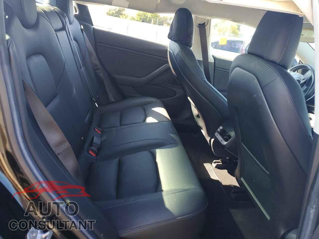 TESLA MODEL 3 2018 - 5YJ3E1EA2JF075856