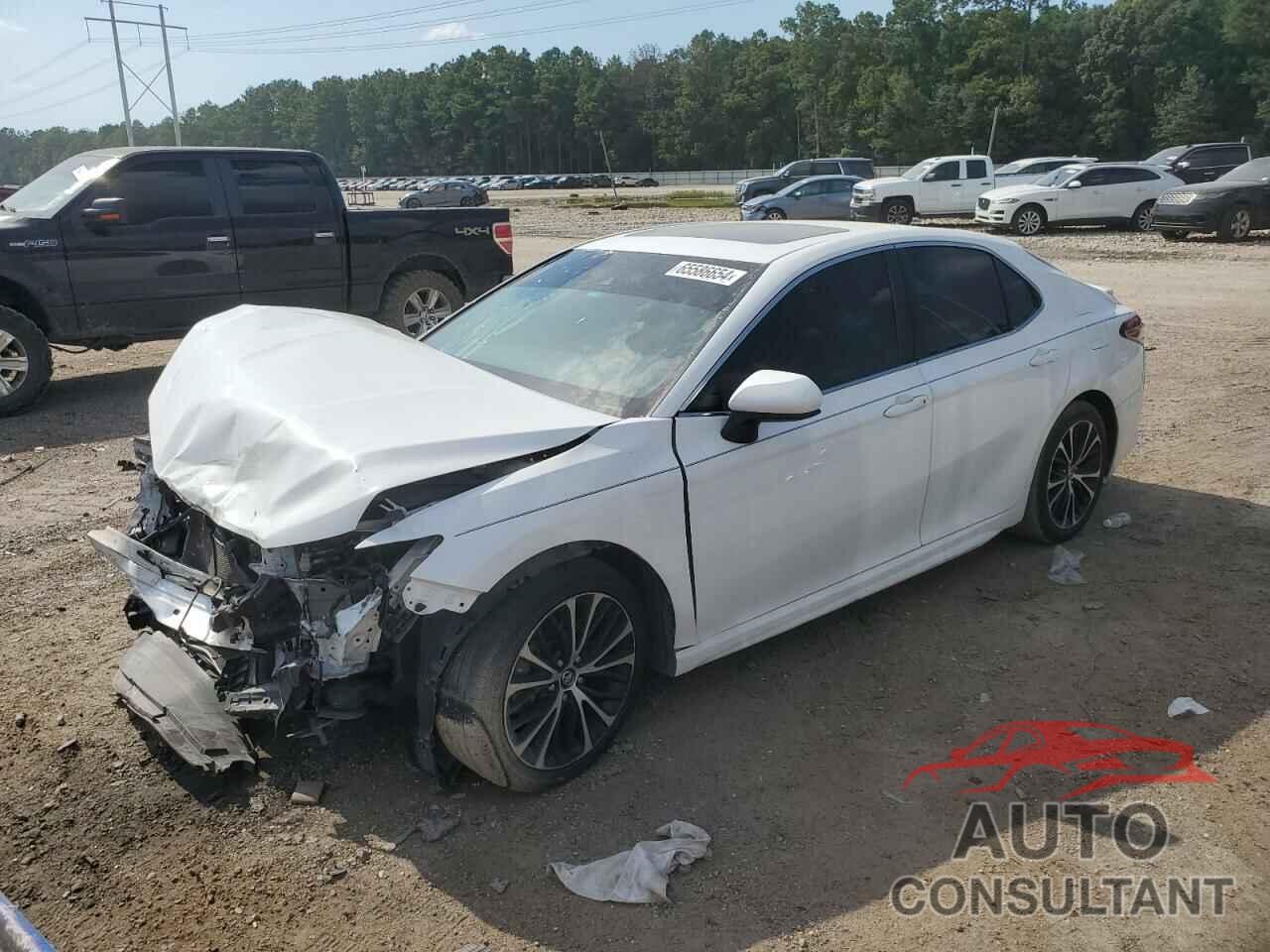 TOYOTA CAMRY 2018 - 4T1B11HK5JU640292