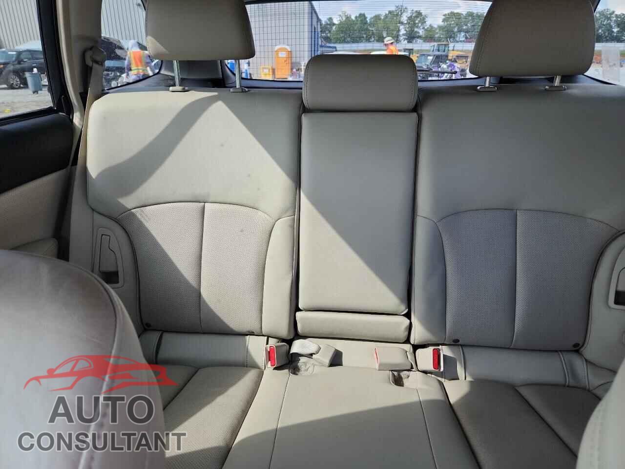 SUBARU OUTBACK 2013 - 4S4BRBKC8D3208970