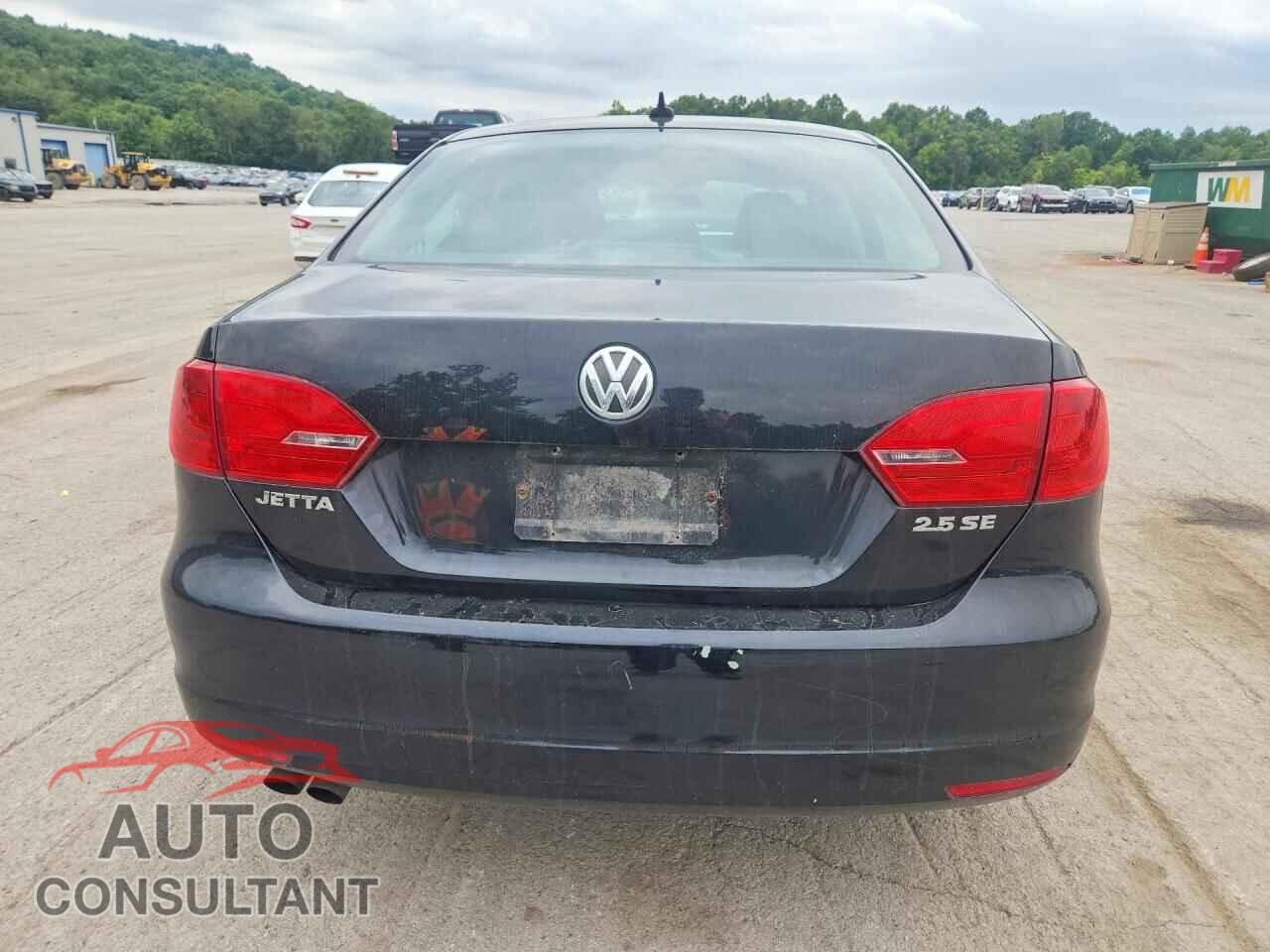 VOLKSWAGEN JETTA 2011 - 3VWDZ7AJ2BM316830