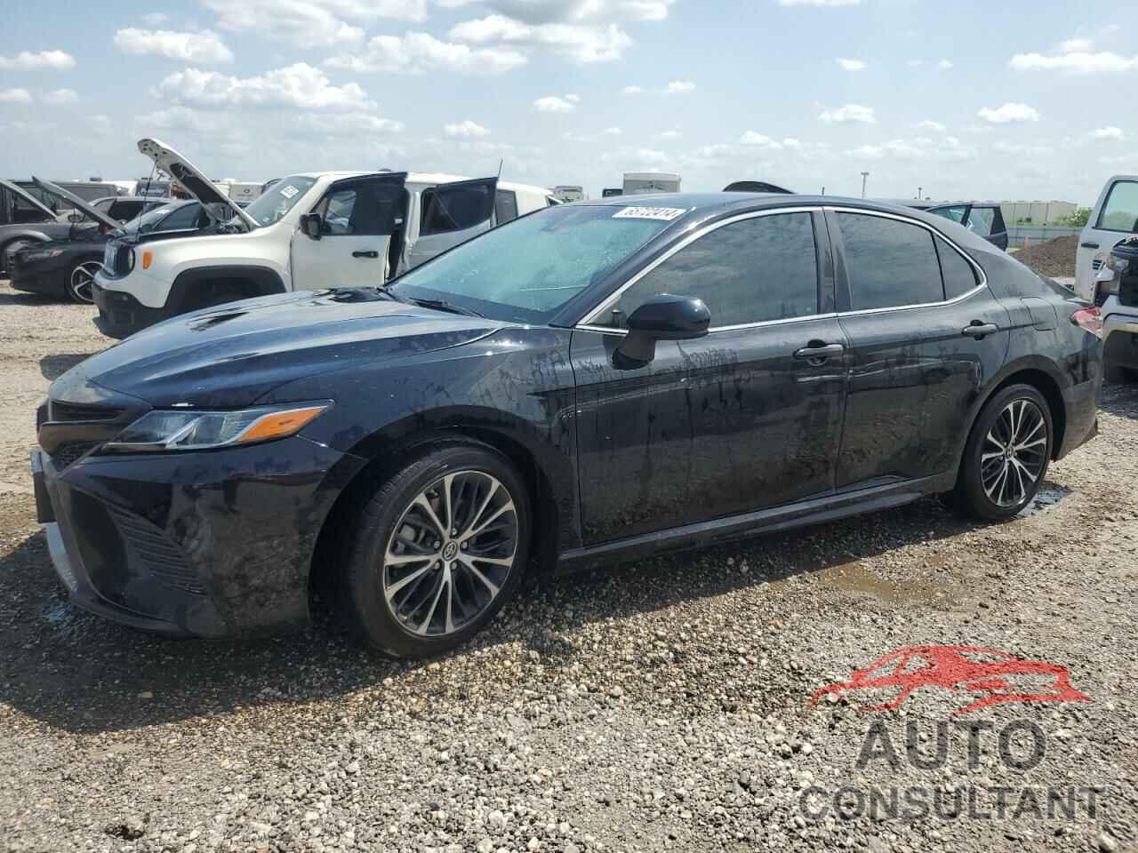 TOYOTA CAMRY 2018 - 4T1B11HK4JU605937