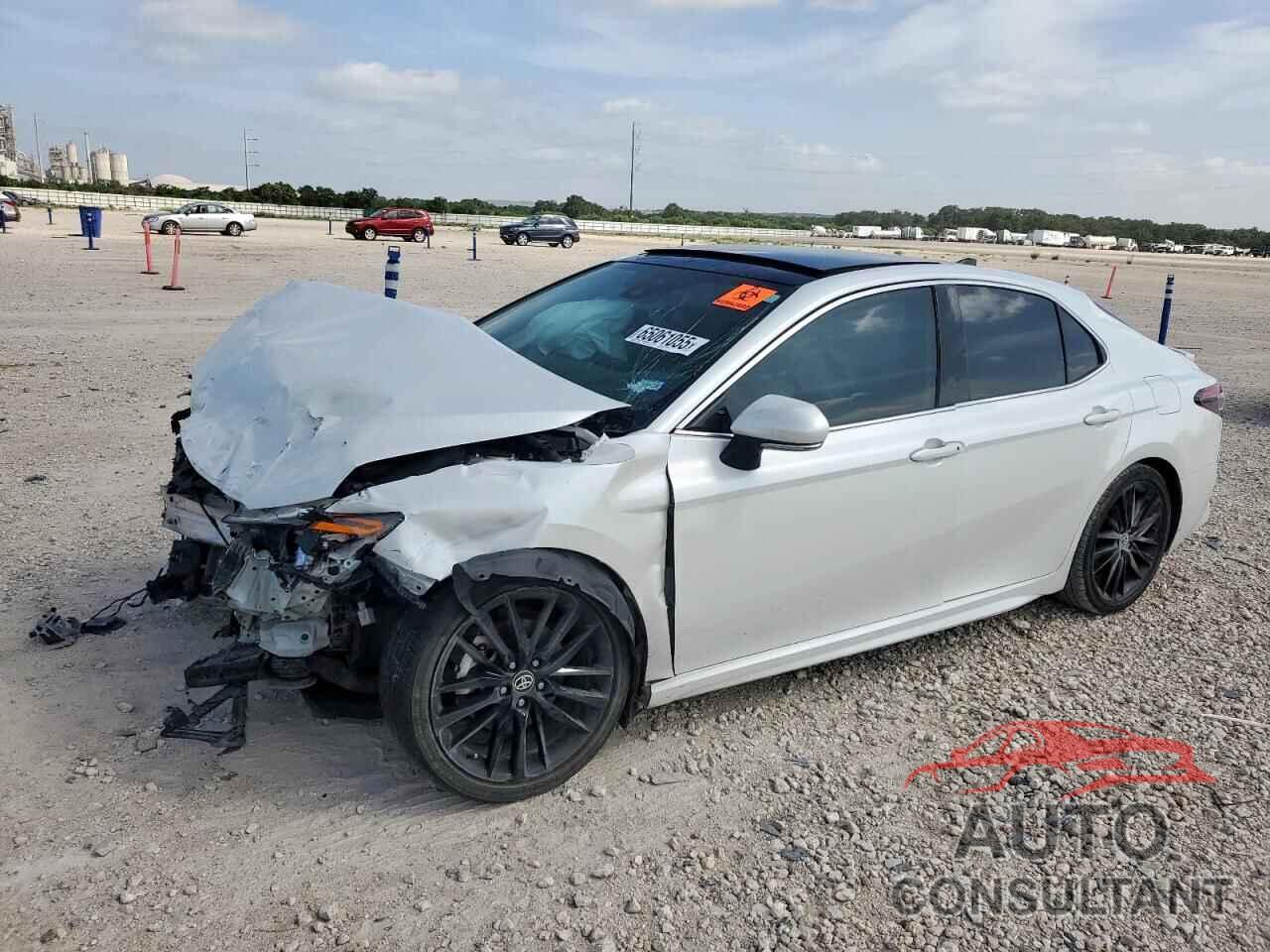 TOYOTA CAMRY 2023 - 4T1K61AK1PU172887