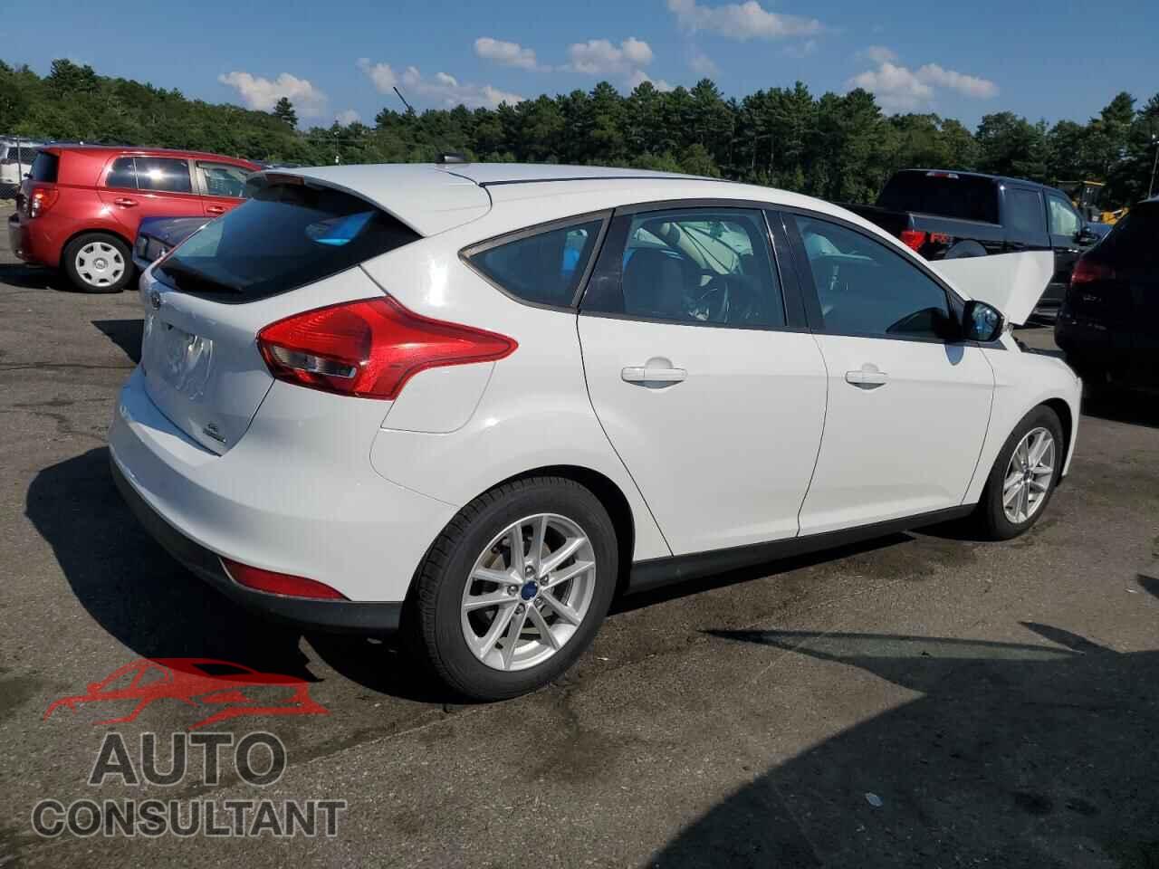 FORD FOCUS 2016 - 1FADP3K26GL270331