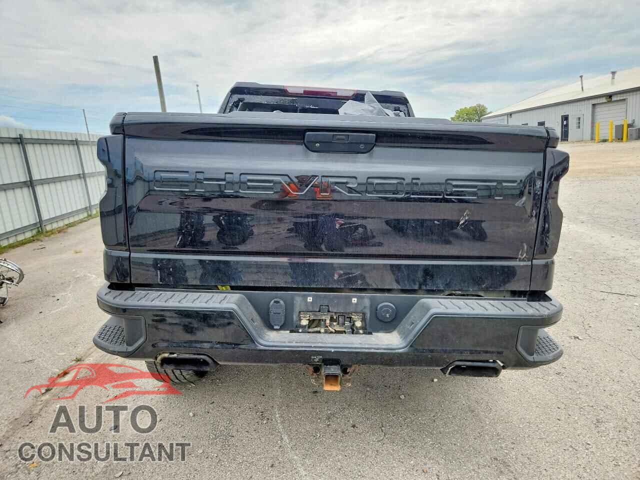 CHEVROLET SILVERADO 2021 - 1GCPYFED8MZ200020