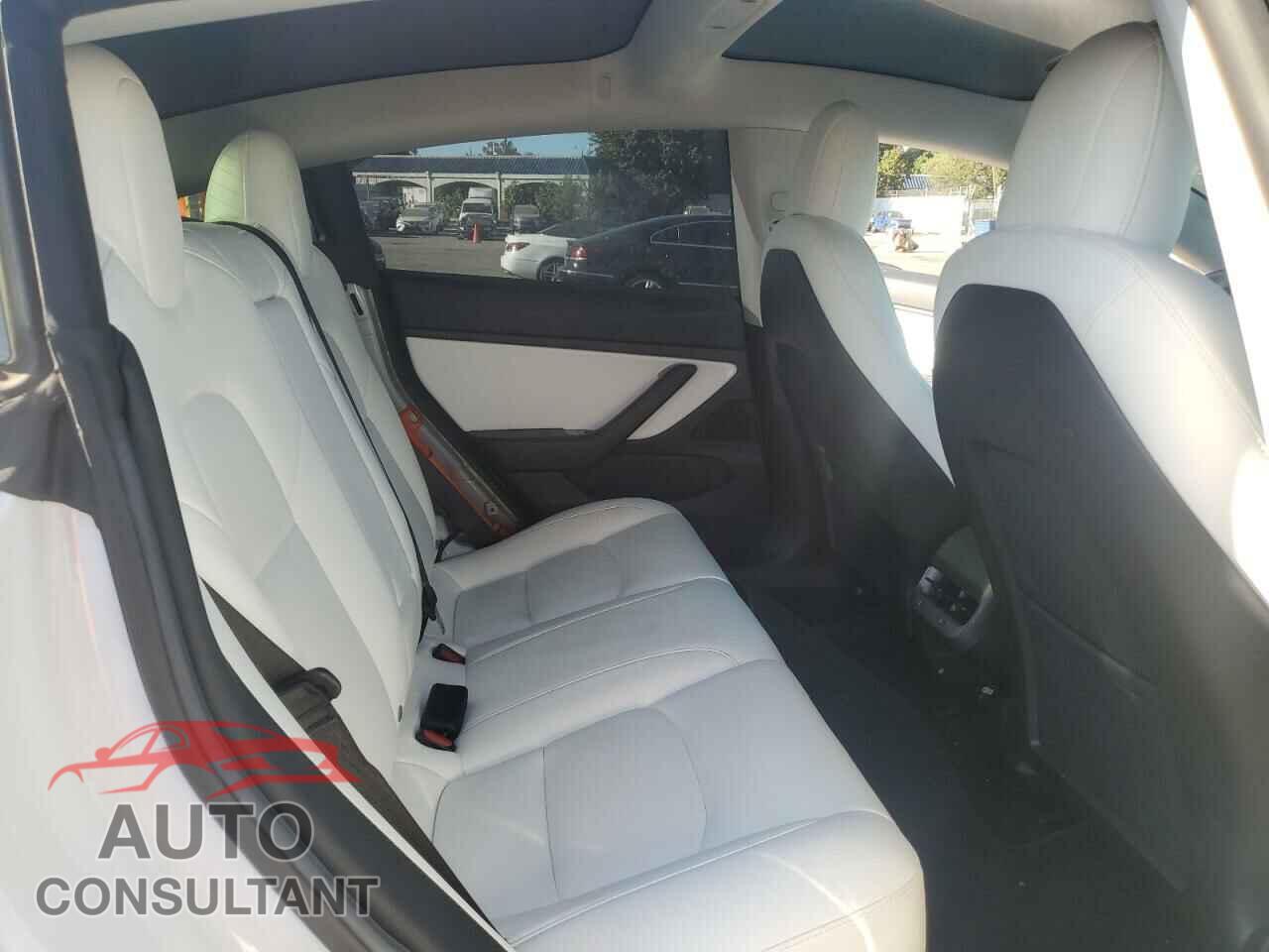 TESLA MODEL 3 2019 - 5YJ3E1EB0KF522162