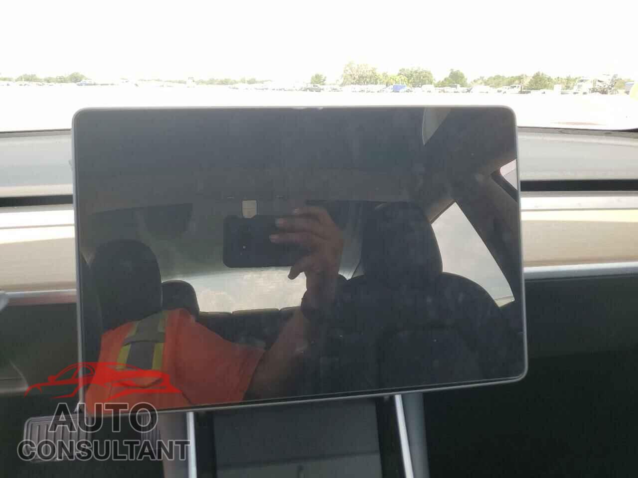 TESLA MODEL 3 2020 - 5YJ3E1EA2LF737468