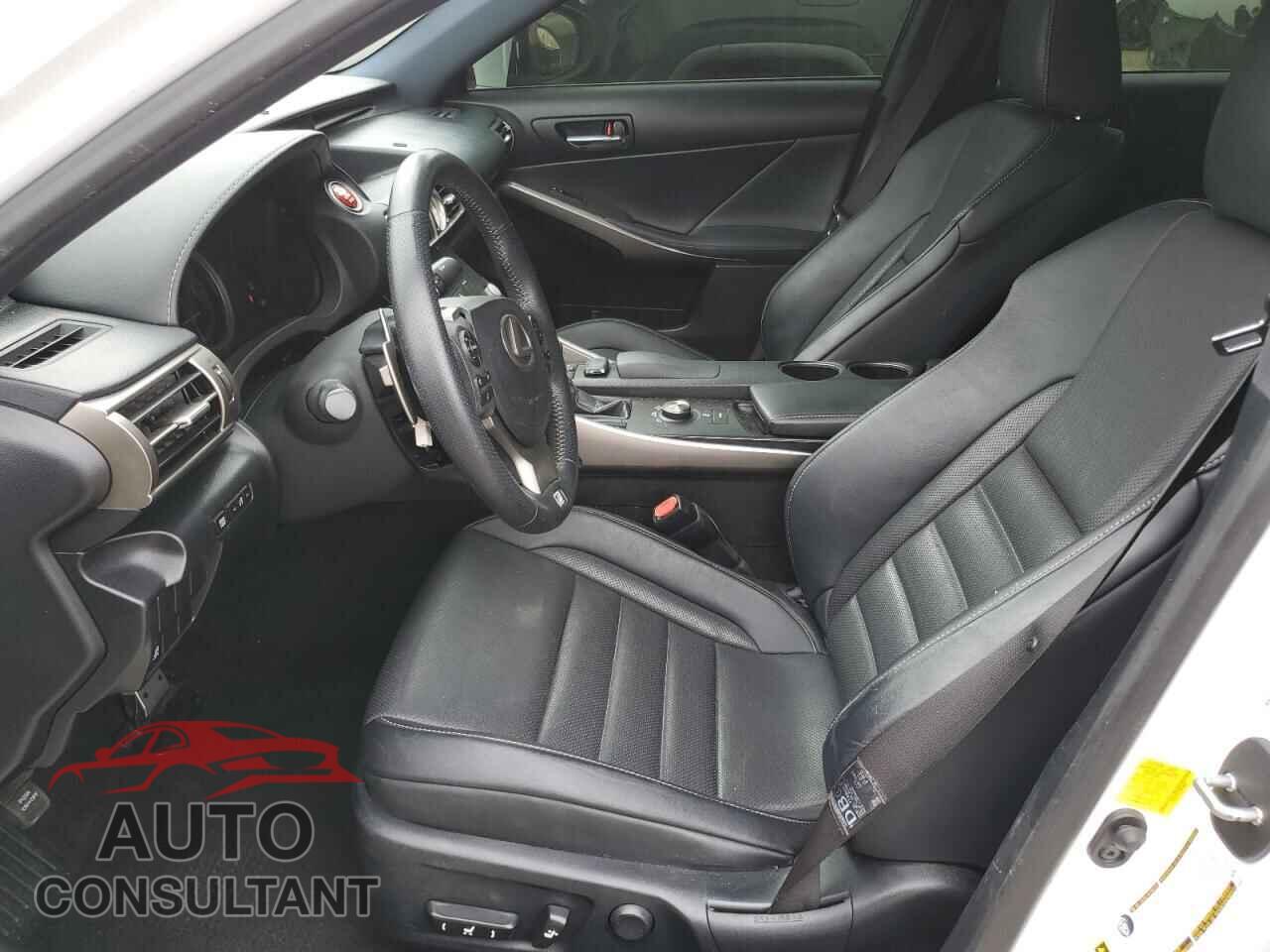 LEXUS IS 2015 - JTHBE1D27F5022020