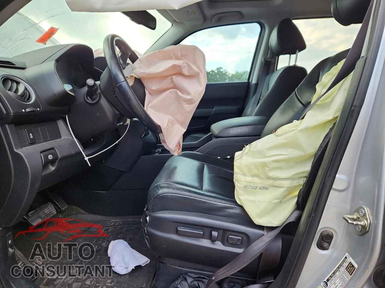HONDA PILOT 2015 - 5FNYF4H58FB045531