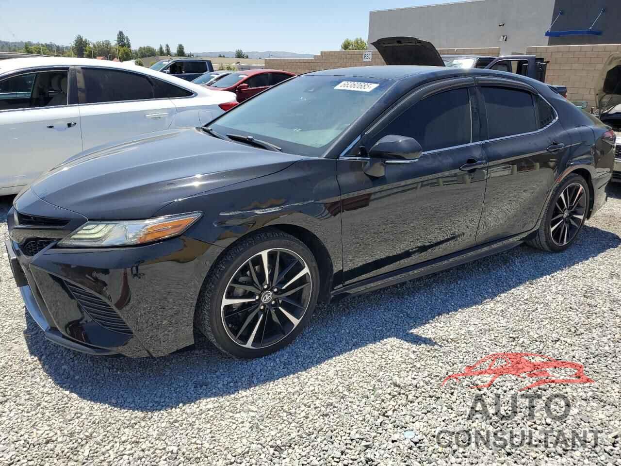 TOYOTA CAMRY 2018 - 4T1B61HK8JU144422