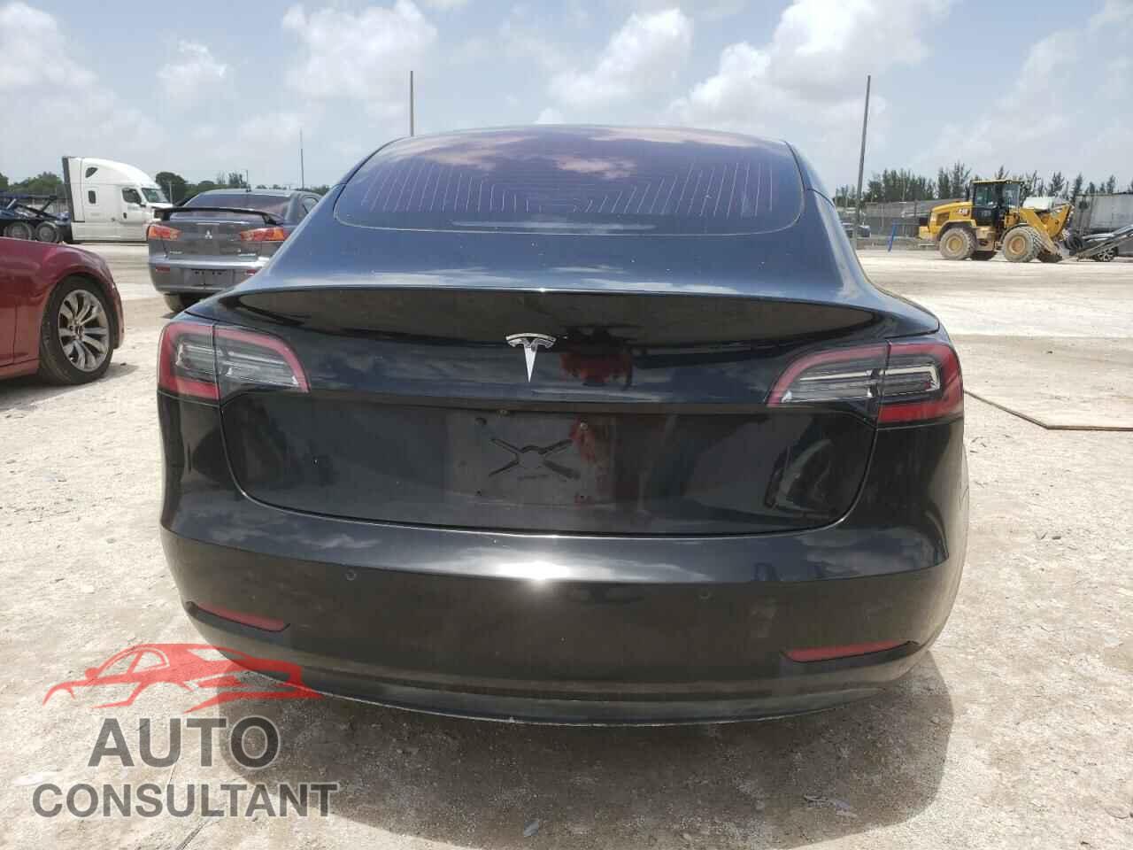 TESLA MODEL 3 2018 - 5YJ3E1EA3JF006657