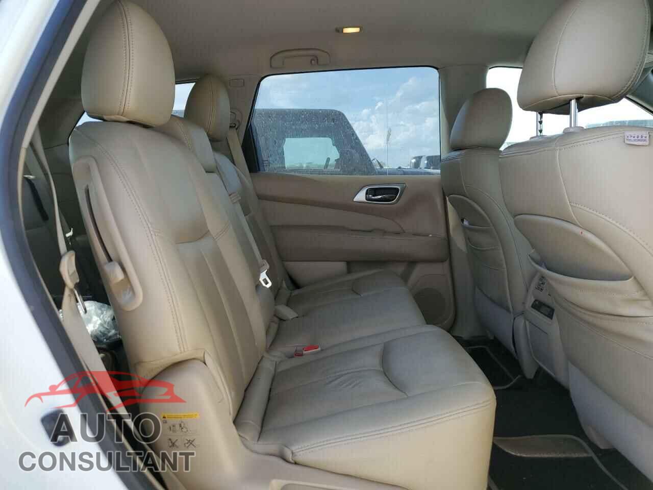 NISSAN PATHFINDER 2017 - 5N1DR2MN8HC621176