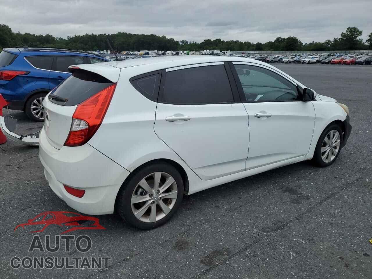 HYUNDAI ACCENT 2013 - KMHCU5AE6DU111462