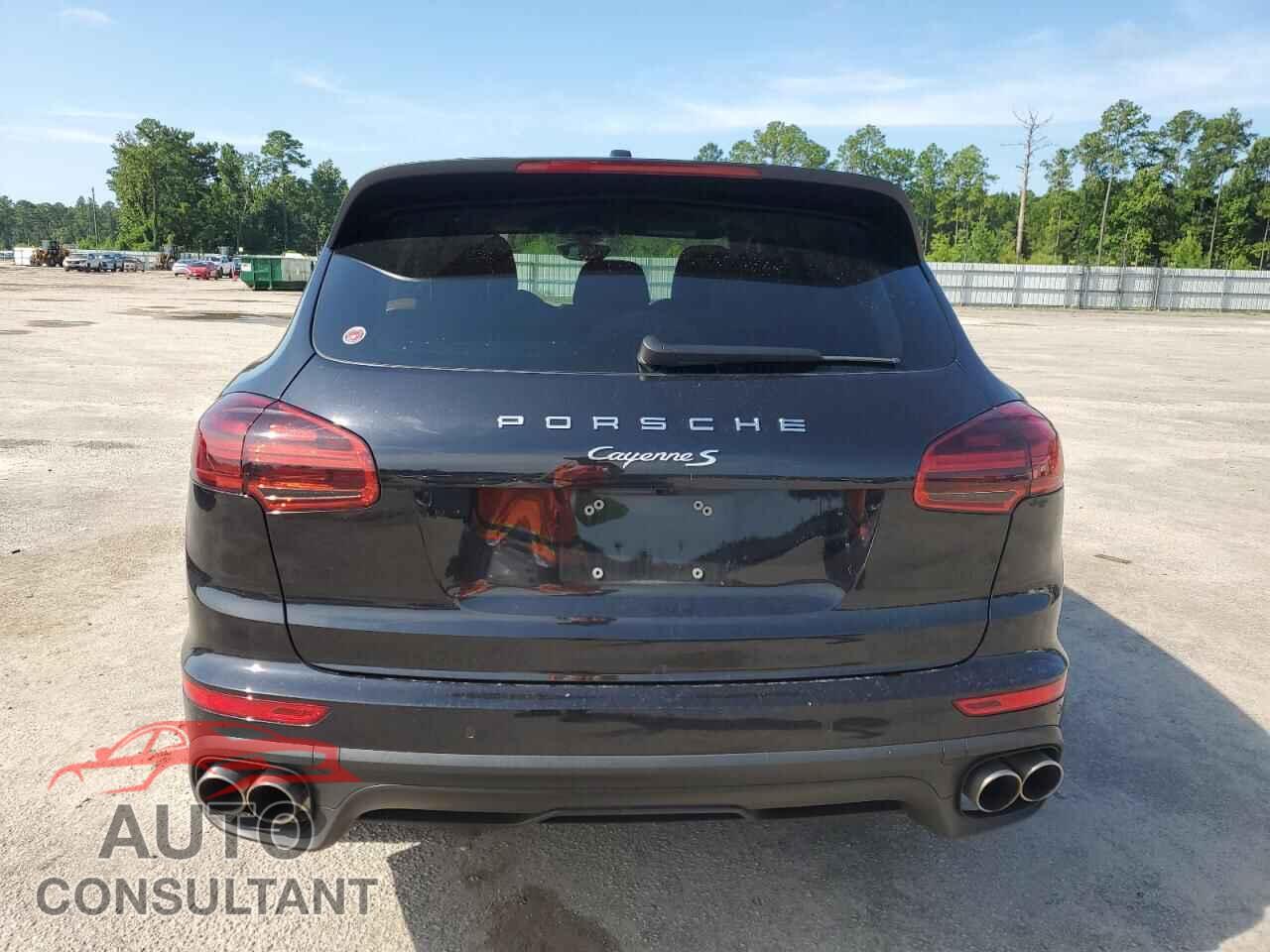 PORSCHE CAYENNE 2017 - WP1AB2A21HLA52272