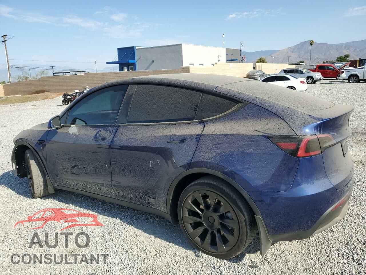 TESLA MODEL Y 2023 - 7SAYGAEE7PF596165