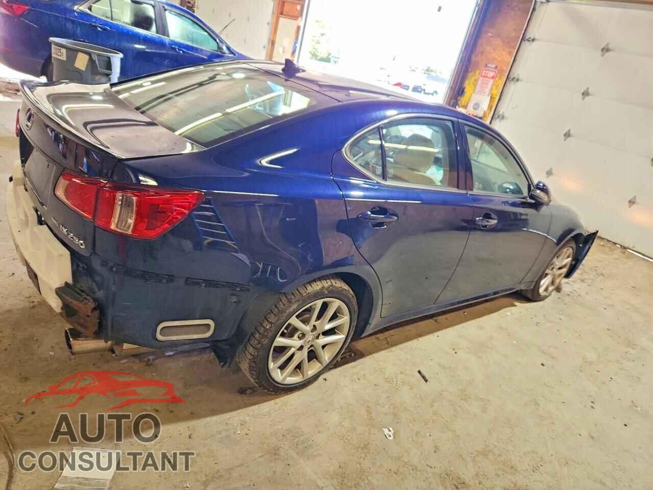 LEXUS IS 2011 - JTHCF5C26B5052694