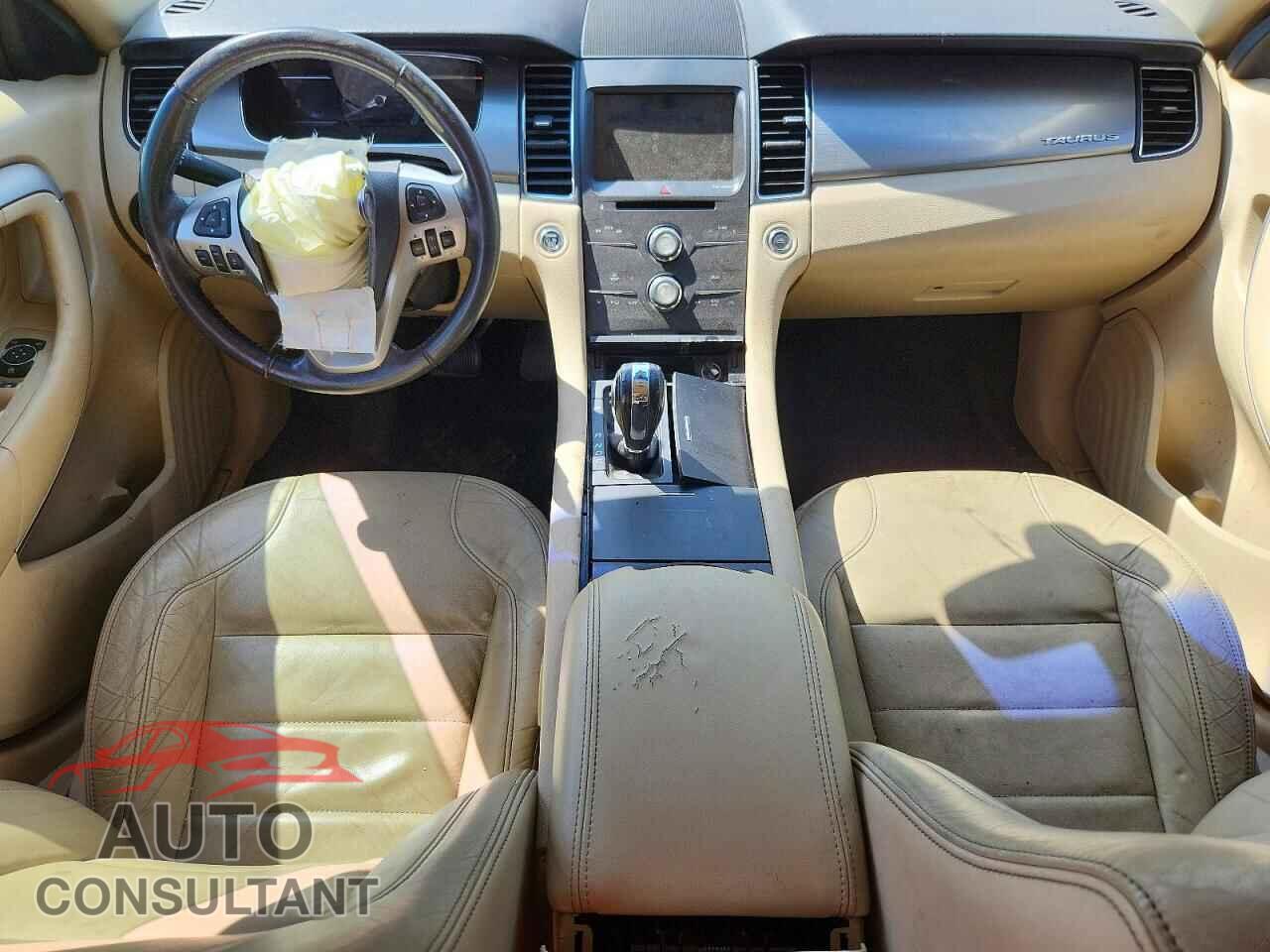 FORD TAURUS 2016 - 1FAHP2E85GG101017
