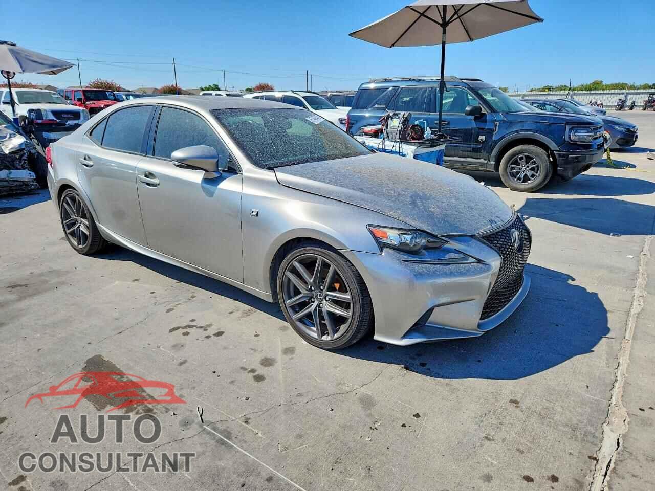 LEXUS IS 2015 - JTHBF1D29F5045828