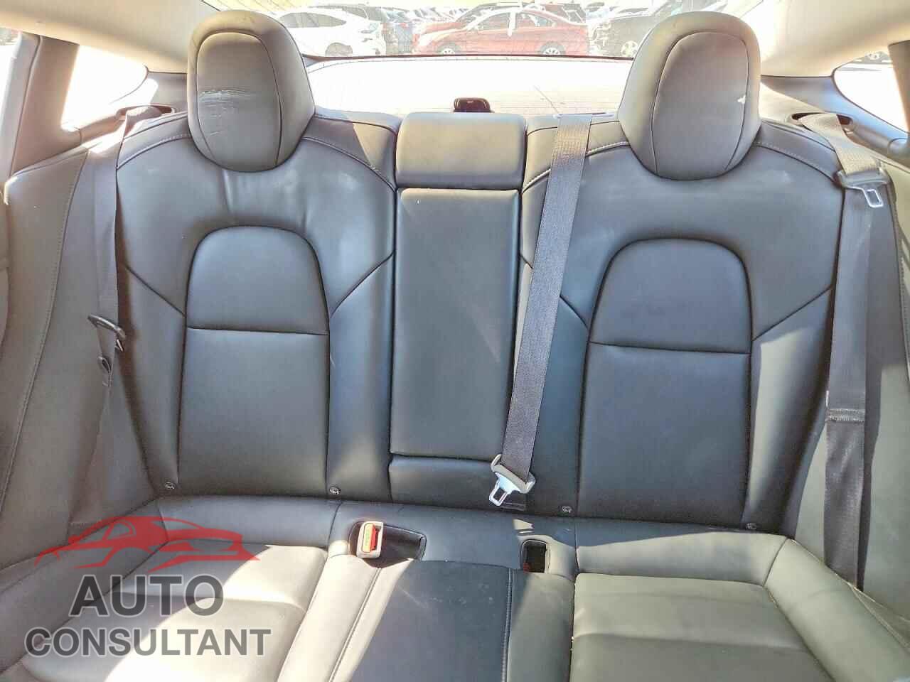 TESLA MODEL 3 2019 - 5YJ3E1EA5KF326323