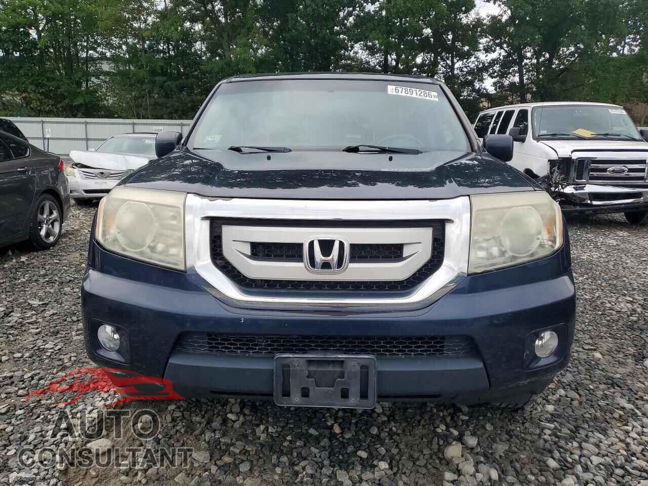 HONDA PILOT 2011 - 5FNYF4H49BB032112