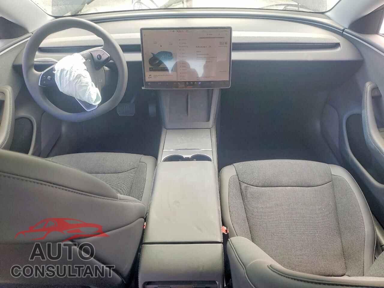 TESLA MODEL 3 2026 - 5YJ3E1EA8TF201673