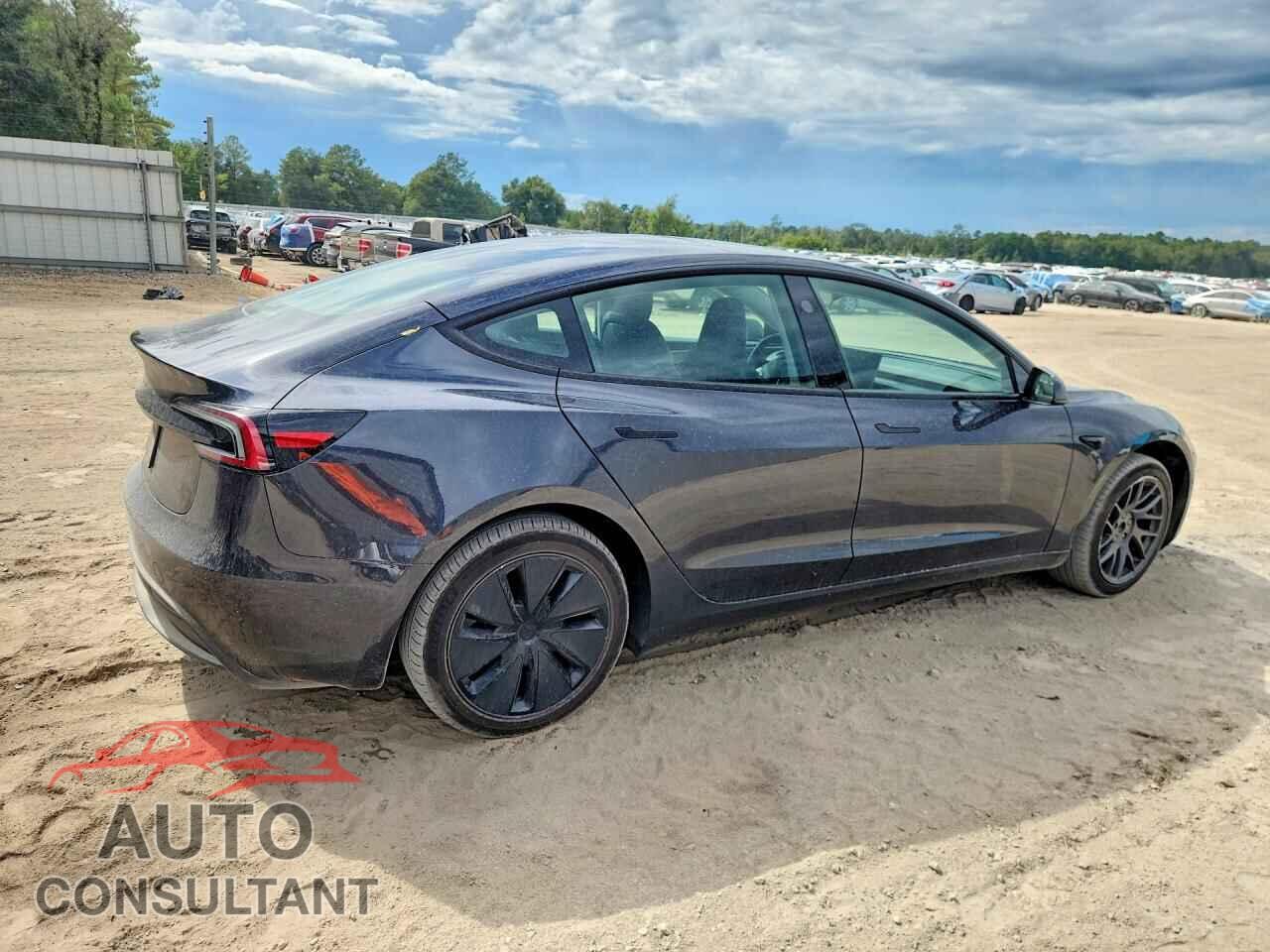 TESLA MODEL 3 2025 - 5YJ3E1EA4SF890917