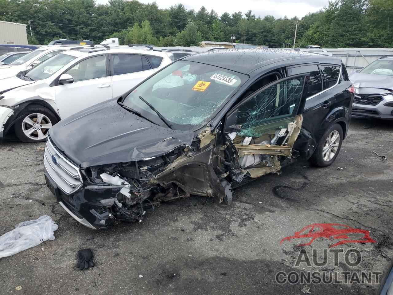 FORD ESCAPE 2017 - 1FMCU9GD3HUD98867