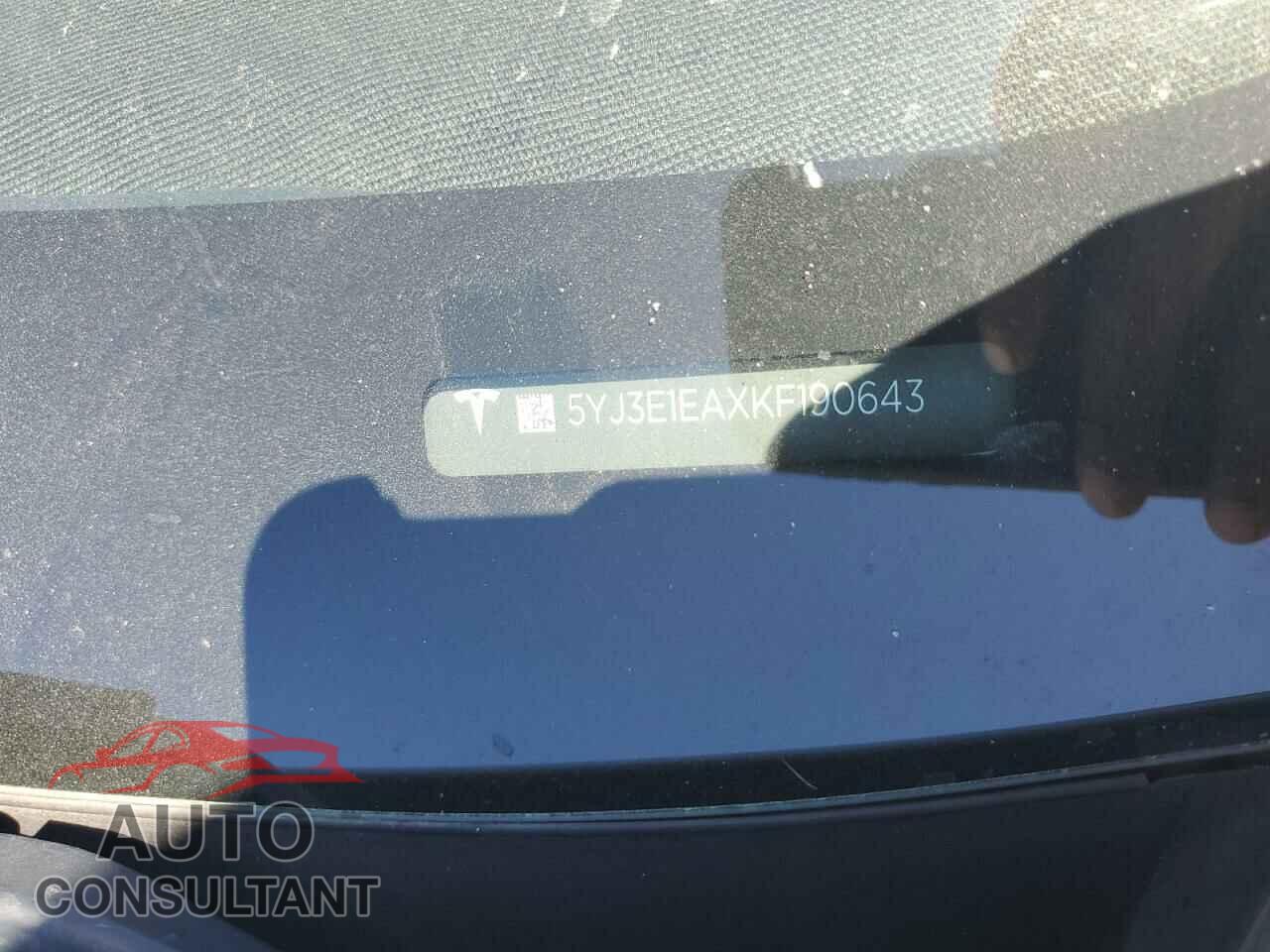 TESLA MODEL 3 2019 - 5YJ3E1EAXKF190643