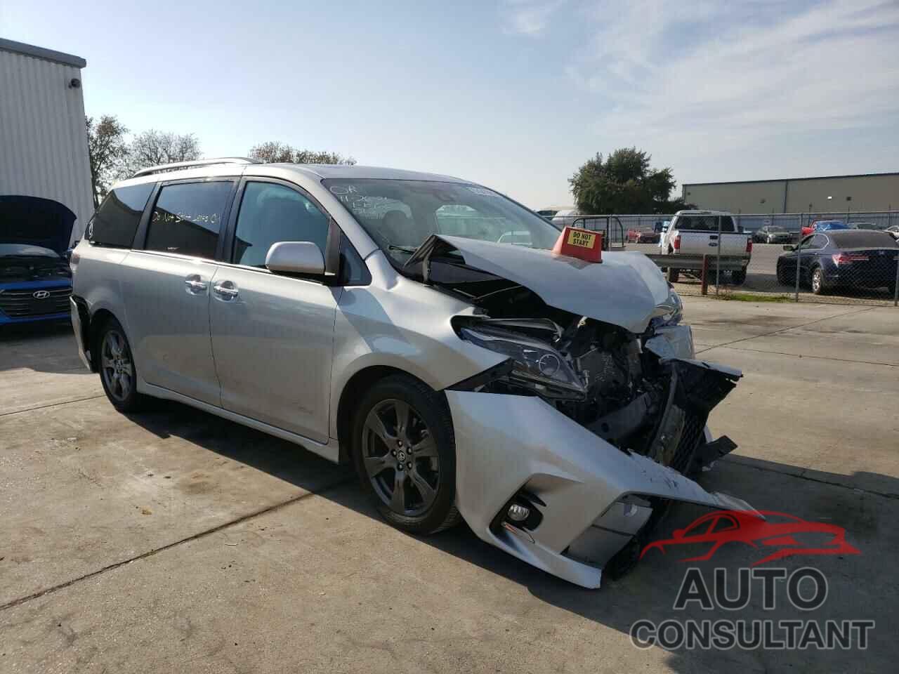 TOYOTA SIENNA 2019 - 5TDXZ3DC7KS973273