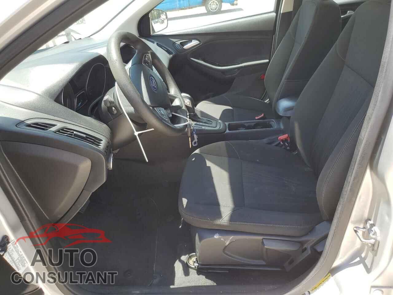 FORD FOCUS 2016 - 1FADP3F22GL228751