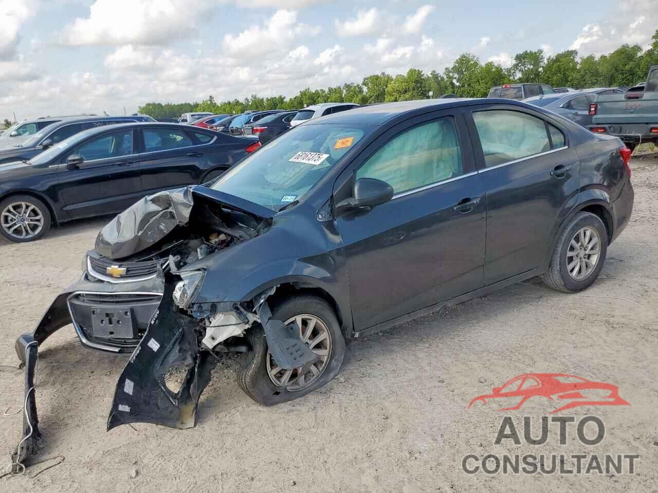 CHEVROLET SONIC 2018 - 1G1JD5SH0J4103639