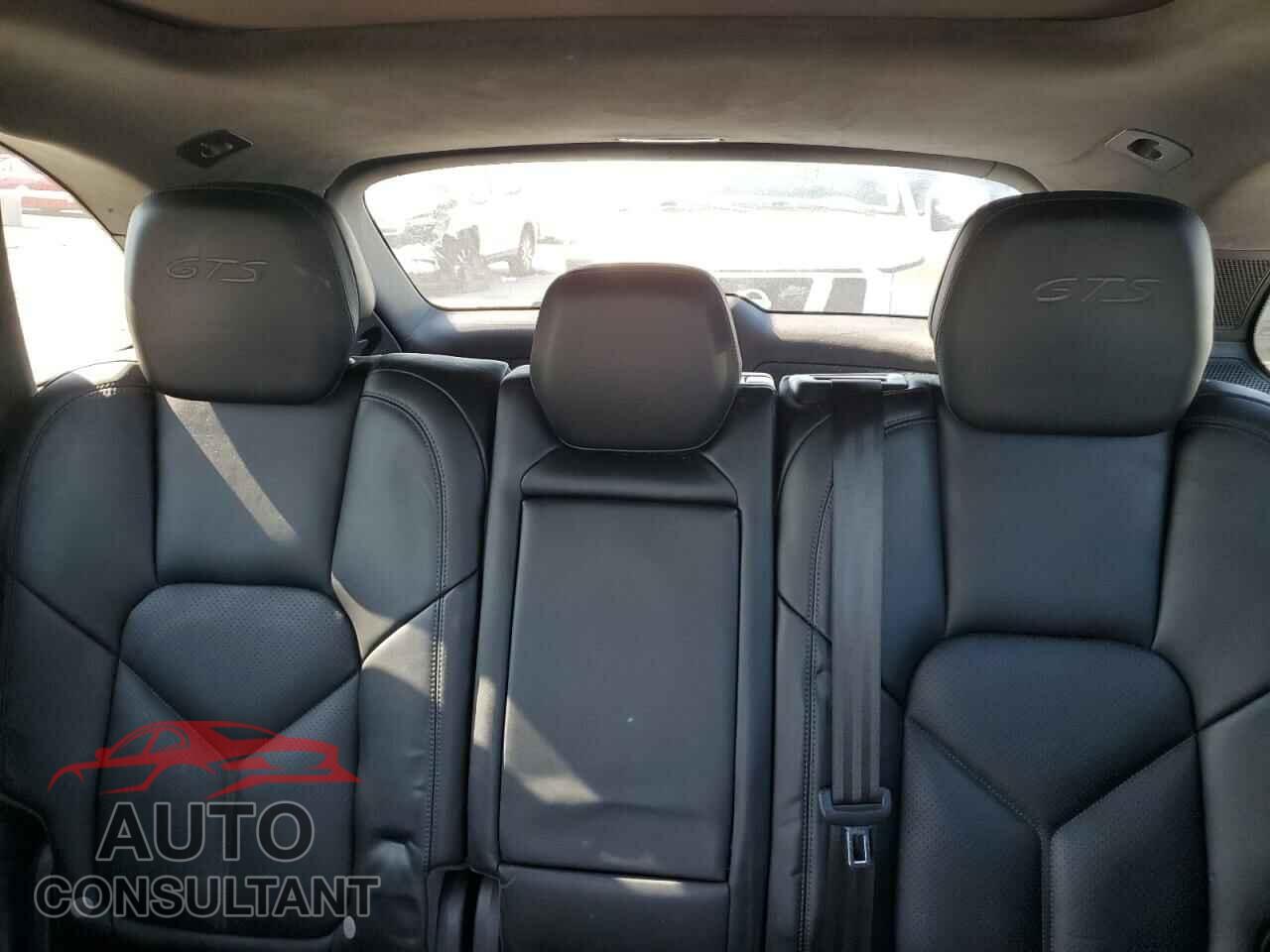 PORSCHE CAYENNE 2016 - WP1AD2A27GLA77069