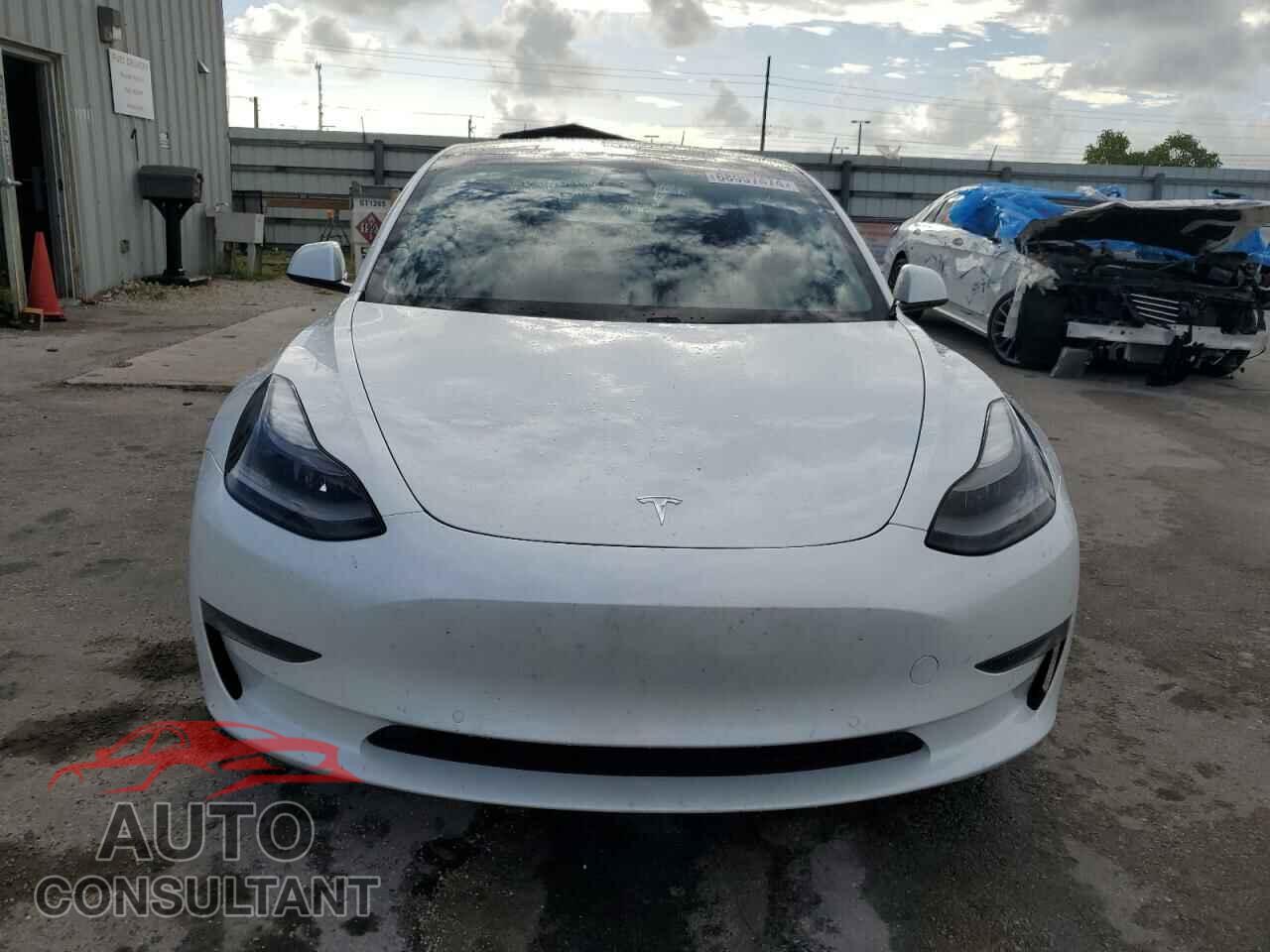 TESLA MODEL 3 2021 - 5YJ3E1EA8MF057933