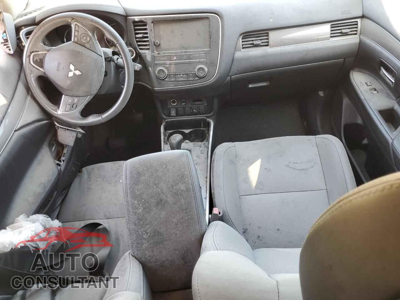 MITSUBISHI OUTLANDER 2019 - JA4AD3A35KZ026086